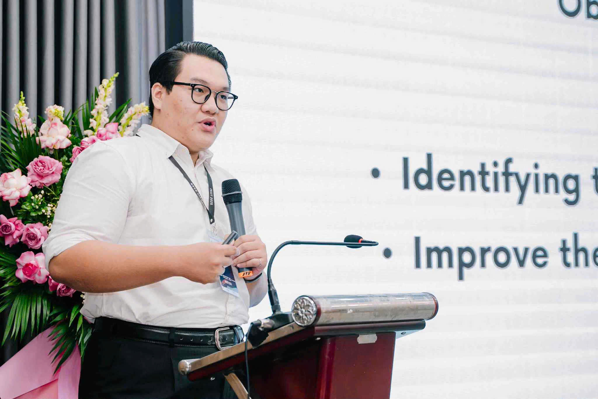 Duy Speaker 11